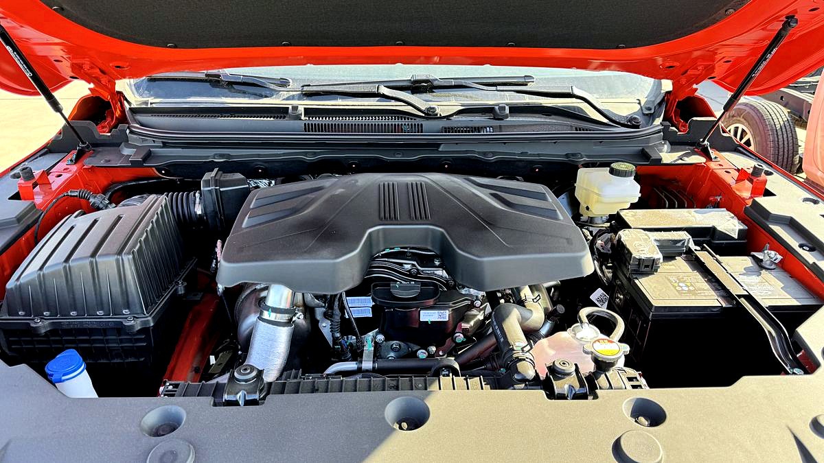 2.3T diesel engine bay